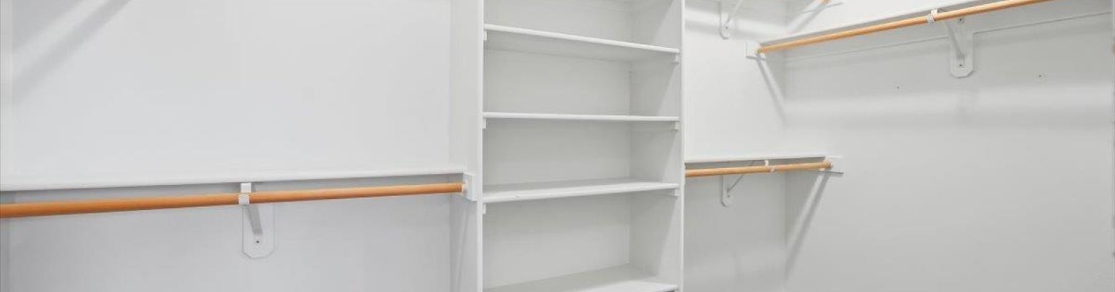 Pikes Peak Dr, West Richland, Washington 99353, 3 Bedrooms Bedrooms, 0 ,3 BathroomsBathrooms,Houses,For Sale,Pikes Peak Dr,0,289696