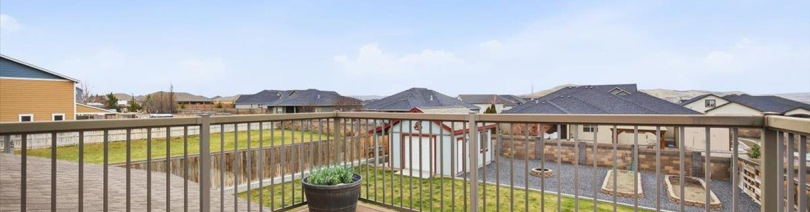 Pikes Peak Dr, West Richland, Washington 99353, 3 Bedrooms Bedrooms, 0 ,3 BathroomsBathrooms,Houses,For Sale,Pikes Peak Dr,0,289696