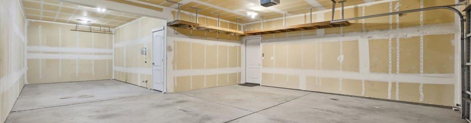 Pikes Peak Dr, West Richland, Washington 99353, 3 Bedrooms Bedrooms, 0 ,3 BathroomsBathrooms,Houses,For Sale,Pikes Peak Dr,0,289696