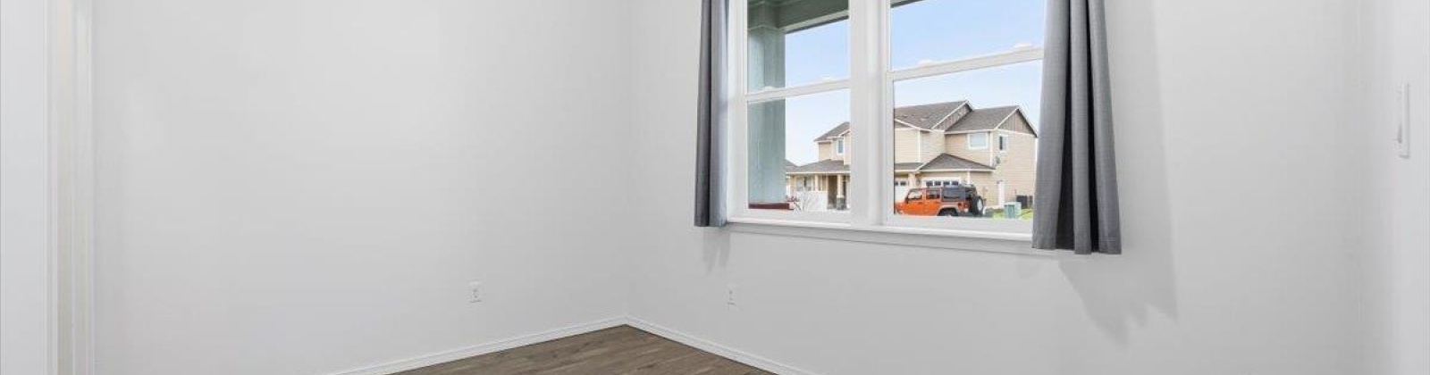 Pikes Peak Dr, West Richland, Washington 99353, 3 Bedrooms Bedrooms, 0 ,3 BathroomsBathrooms,Houses,For Sale,Pikes Peak Dr,0,289696