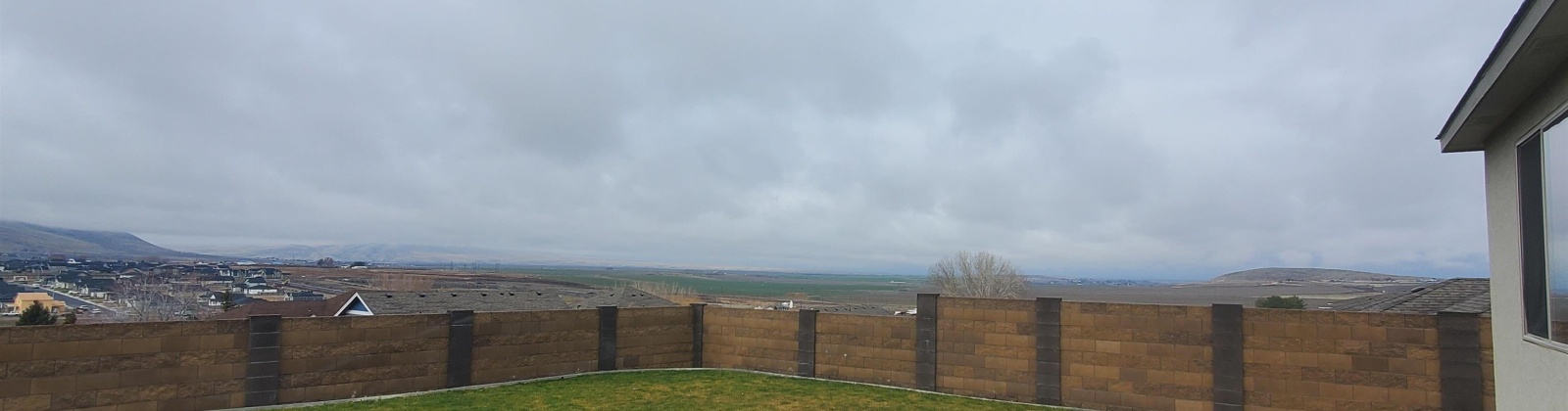 Thebes Street, West Richland, Washington 99353, 3 Bedrooms Bedrooms, 0 ,2 BathroomsBathrooms,Houses,For Rent,Thebes Street,0,289709