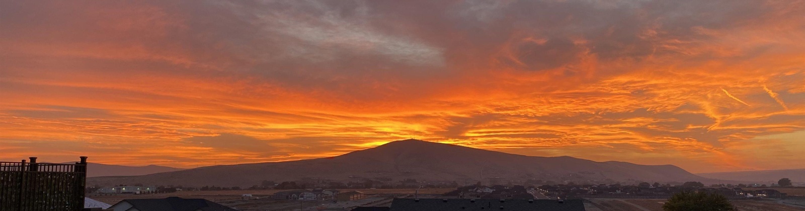 Thebes Street, West Richland, Washington 99353, 3 Bedrooms Bedrooms, 0 ,2 BathroomsBathrooms,Houses,For Rent,Thebes Street,0,289709