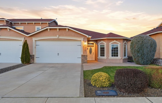 Condos/townhomes For Sale