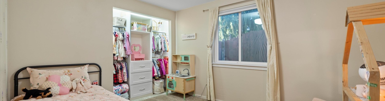 8th Ave, Kennewick, Washington 99336, 3 Bedrooms Bedrooms, 0 ,2 BathroomsBathrooms,Houses,For Sale,8th Ave,0,289725