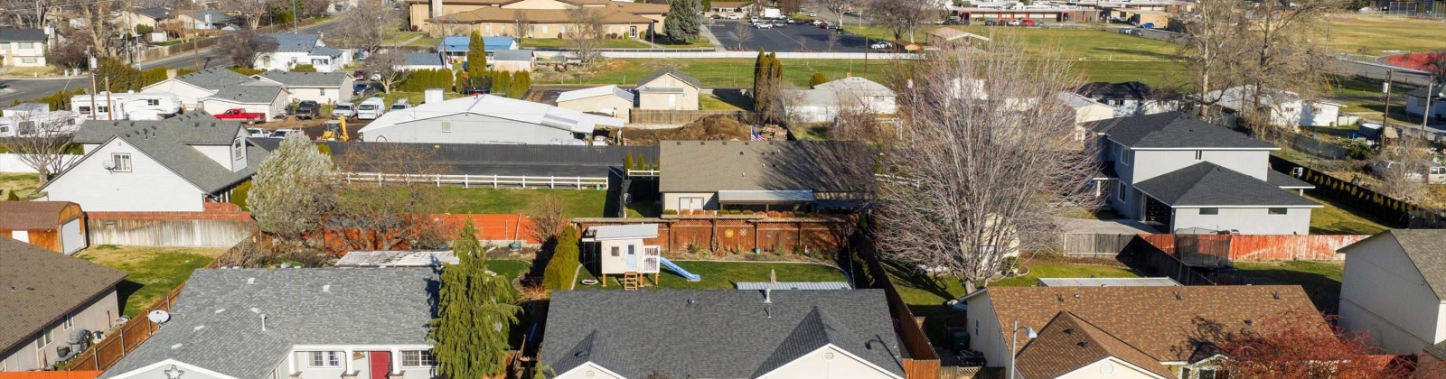 8th Ave, Kennewick, Washington 99336, 3 Bedrooms Bedrooms, 0 ,2 BathroomsBathrooms,Houses,For Sale,8th Ave,0,289725