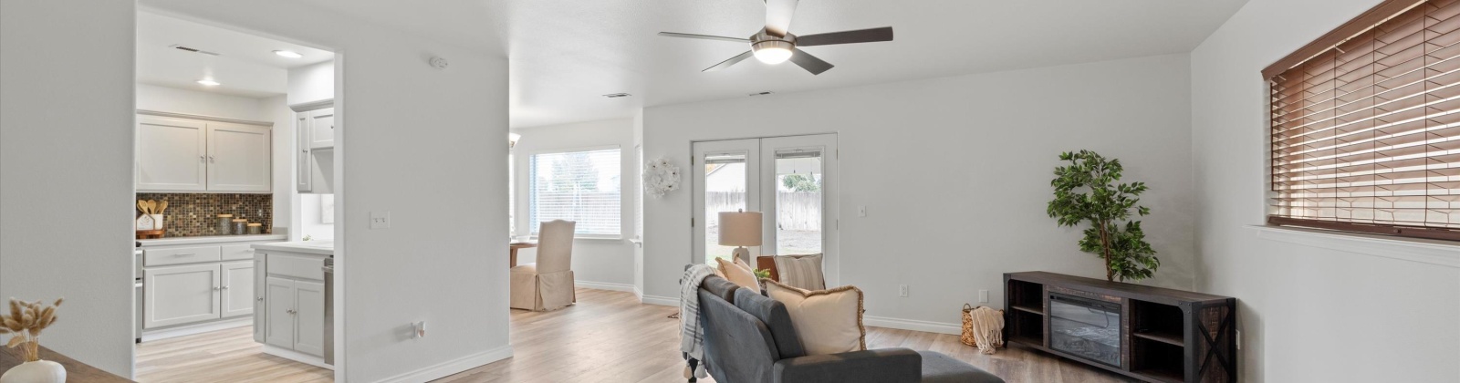 Aloha Drive, West Richland, Washington 99353, 4 Bedrooms Bedrooms, 0 ,3 BathroomsBathrooms,Houses,For Sale,Aloha Drive,0,287928