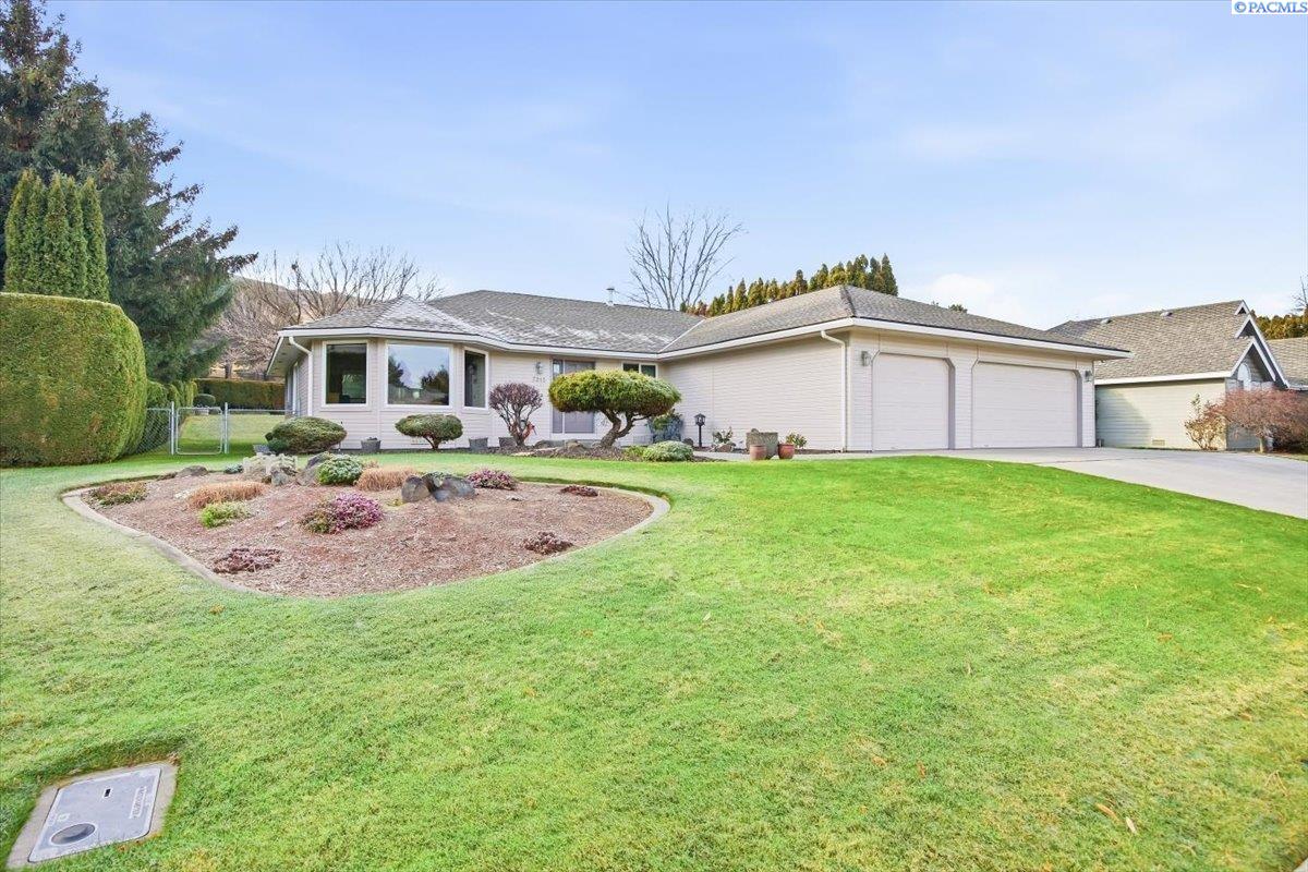 15th Ave, Kennewick, Washington 99338, 4 Bedrooms Bedrooms, 0 ,2 BathroomsBathrooms,Houses,For Sale,15th Ave,0,289594