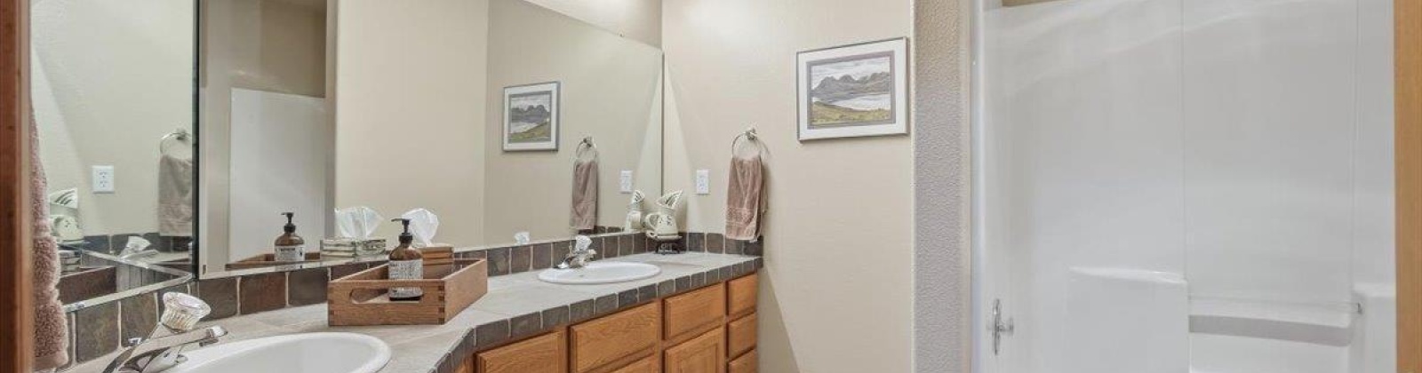 15th Ave, Kennewick, Washington 99338, 4 Bedrooms Bedrooms, 0 ,2 BathroomsBathrooms,Houses,For Sale,15th Ave,0,289594