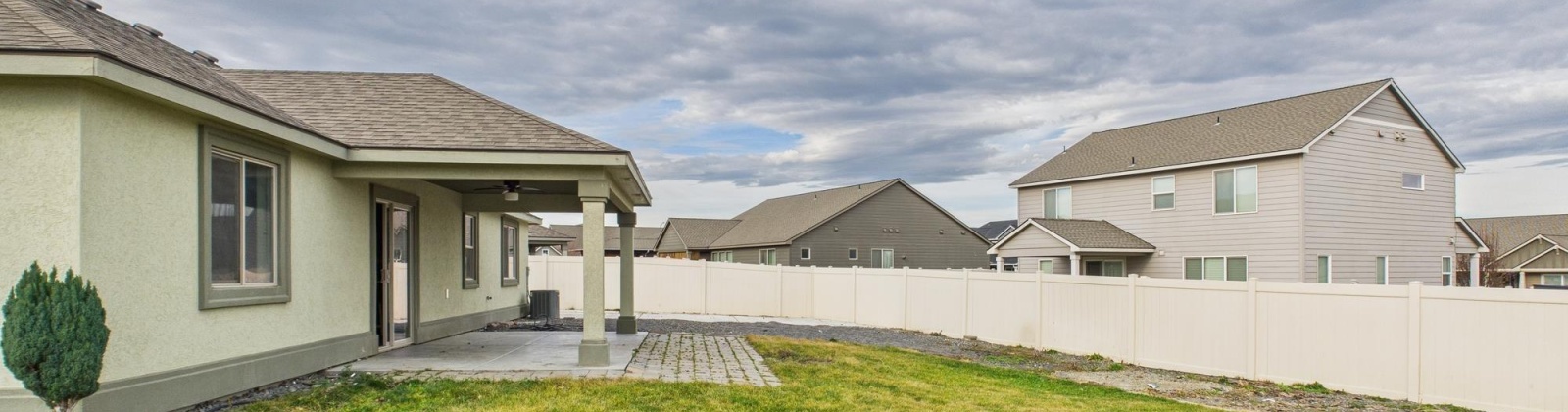 33 Ct, Kennewick, Washington 99337, 3 Bedrooms Bedrooms, 0 ,2 BathroomsBathrooms,Houses,For Sale,33 Ct,0,289779