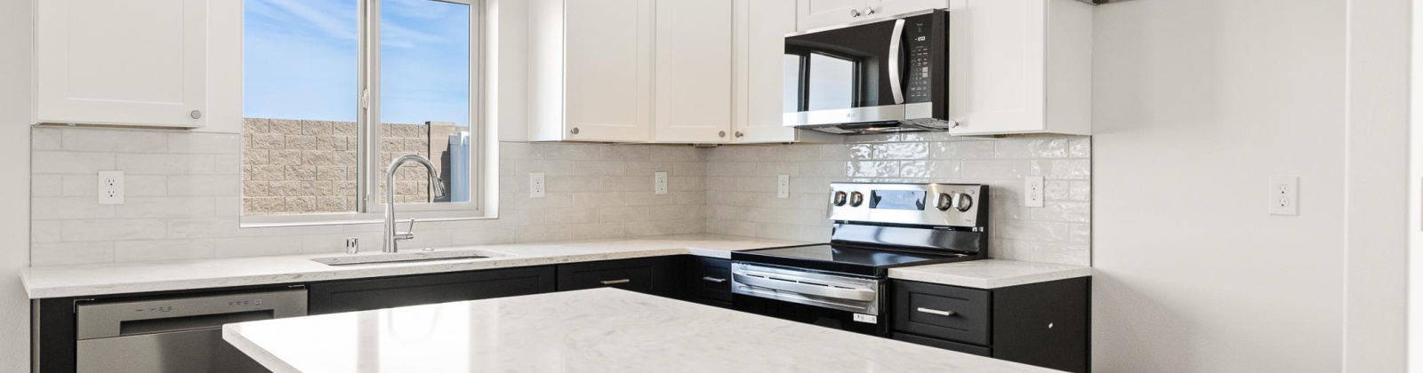 Grapevine Ct, West Richland, Washington 99353, 3 Bedrooms Bedrooms, 0 ,3 BathroomsBathrooms,Condos/townhomes,For Sale,Grapevine Ct,0,289791