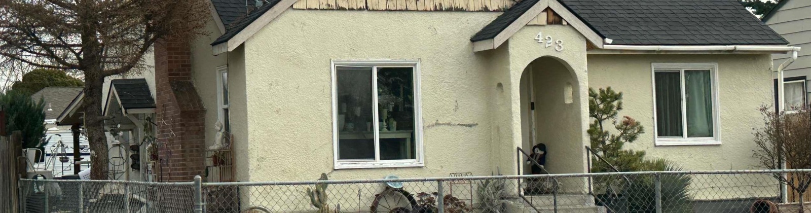 8th Ave, Pasco, Washington 99301, 5 Bedrooms Bedrooms, 0 ,2 BathroomsBathrooms,Houses,For Sale,8th Ave,0,289786