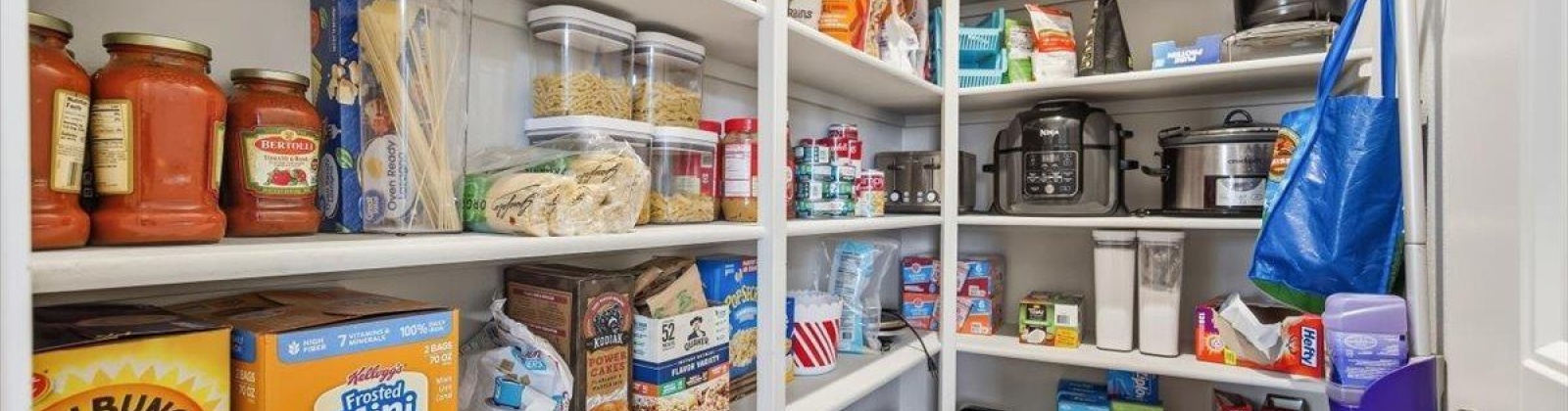 McKinley St, Kennewick, Washington 99338, 4 Bedrooms Bedrooms, 0 ,2 BathroomsBathrooms,Houses,For Sale,McKinley St,0,289809