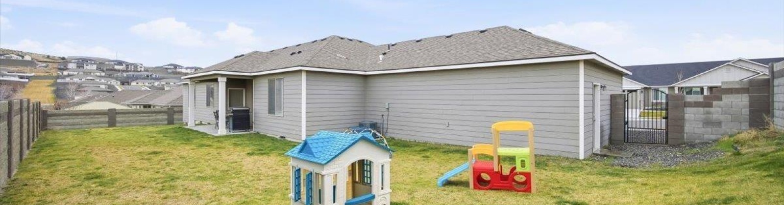 McKinley St, Kennewick, Washington 99338, 4 Bedrooms Bedrooms, 0 ,2 BathroomsBathrooms,Houses,For Sale,McKinley St,0,289809