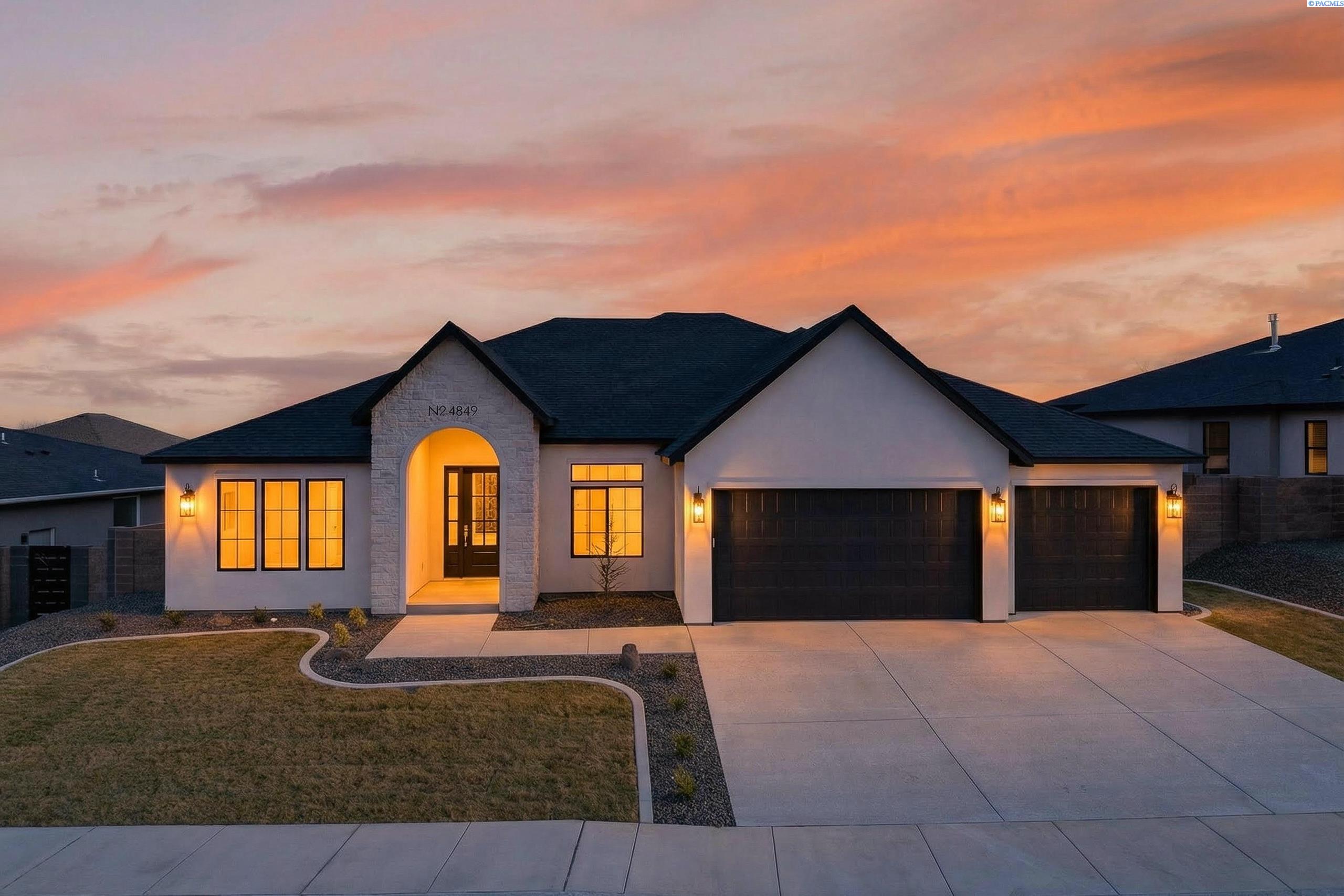 Reed St., Kennewick, Washington 99337, 4 Bedrooms Bedrooms, 0 ,3 BathroomsBathrooms,Houses,For Sale,Reed St.,0,289807