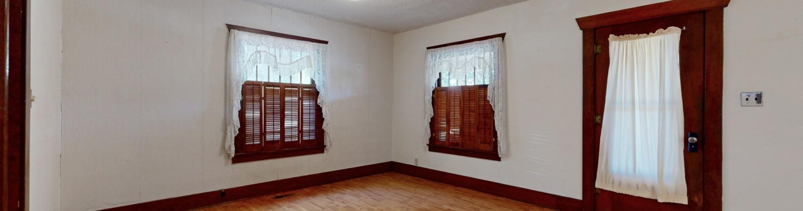 State Street, Pullman, Washington 99163, 3 Bedrooms Bedrooms, 0 ,1 BathroomBathrooms,Houses,For Sale,State Street,0,289806