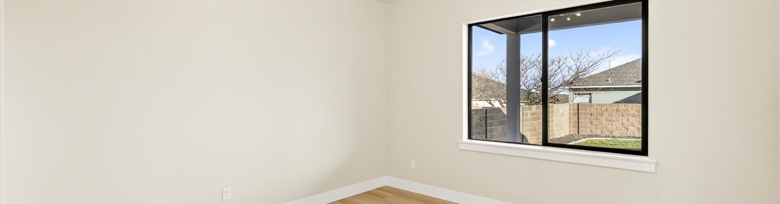 Reed St., Kennewick, Washington 99337, 3 Bedrooms Bedrooms, 0 ,3 BathroomsBathrooms,Houses,For Sale,Reed St.,0,289805