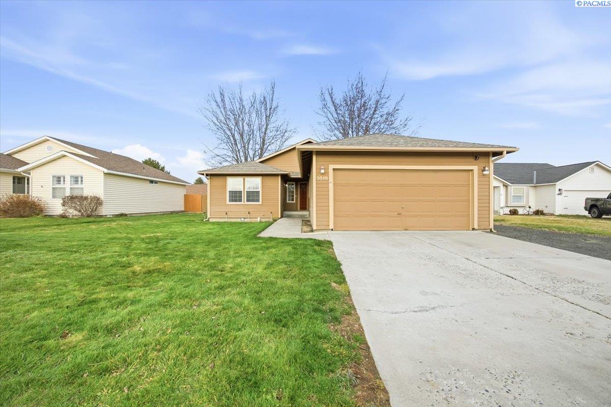 Hood Ct., Kennewick, Washington 99336, 3 Bedrooms Bedrooms, 0 ,2 BathroomsBathrooms,Houses,For Sale,Hood Ct.,0,289800