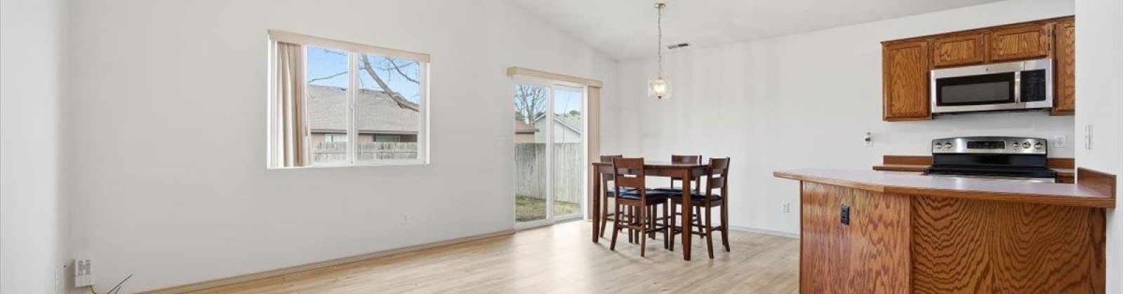 Hood Ct., Kennewick, Washington 99336, 3 Bedrooms Bedrooms, 0 ,2 BathroomsBathrooms,Houses,For Sale,Hood Ct.,0,289800