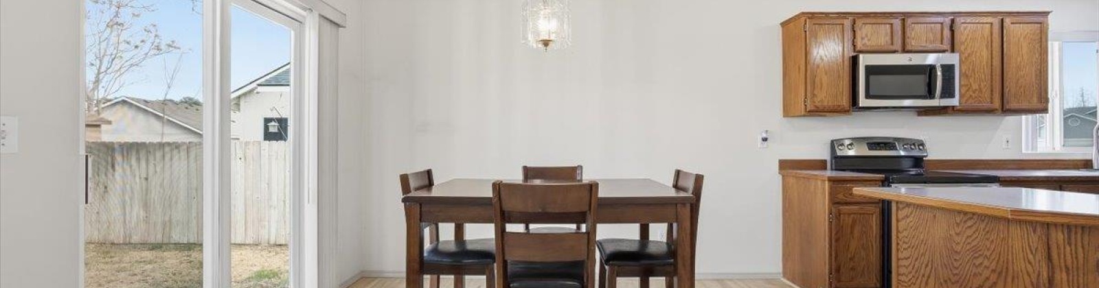 Hood Ct., Kennewick, Washington 99336, 3 Bedrooms Bedrooms, 0 ,2 BathroomsBathrooms,Houses,For Sale,Hood Ct.,0,289800