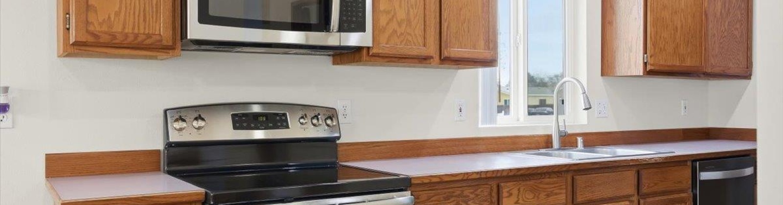 Hood Ct., Kennewick, Washington 99336, 3 Bedrooms Bedrooms, 0 ,2 BathroomsBathrooms,Houses,For Sale,Hood Ct.,0,289800