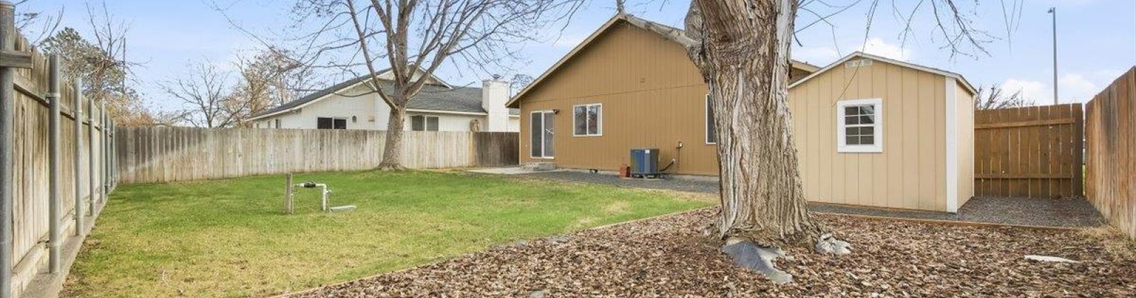 Hood Ct., Kennewick, Washington 99336, 3 Bedrooms Bedrooms, 0 ,2 BathroomsBathrooms,Houses,For Sale,Hood Ct.,0,289800