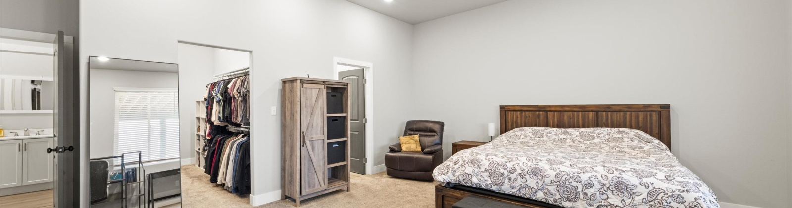 Riverside Dr, West Richland, Washington 99353, 3 Bedrooms Bedrooms, 0 ,3 BathroomsBathrooms,Houses,For Sale,Riverside Dr,0,289813