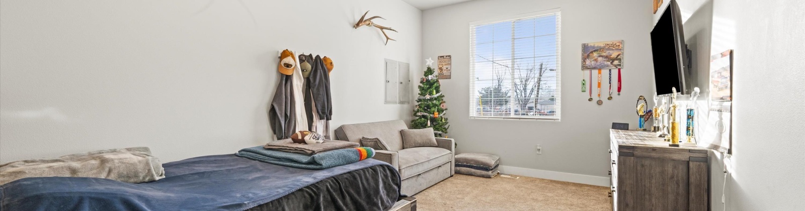 Riverside Dr, West Richland, Washington 99353, 3 Bedrooms Bedrooms, 0 ,3 BathroomsBathrooms,Houses,For Sale,Riverside Dr,0,289813