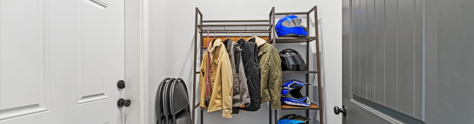 Riverside Dr, West Richland, Washington 99353, 3 Bedrooms Bedrooms, 0 ,3 BathroomsBathrooms,Houses,For Sale,Riverside Dr,0,289813