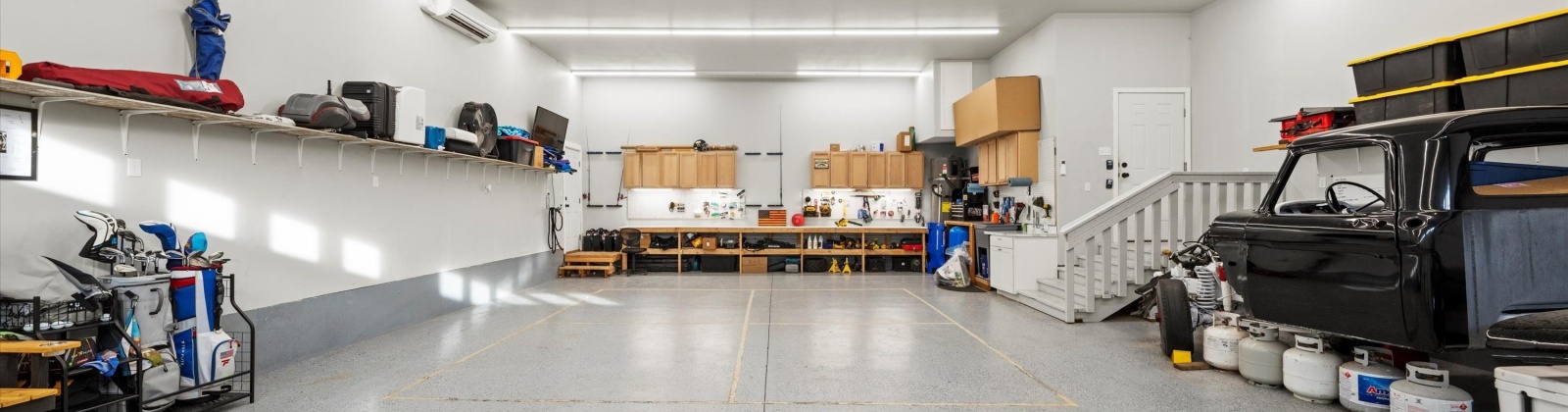 Riverside Dr, West Richland, Washington 99353, 3 Bedrooms Bedrooms, 0 ,3 BathroomsBathrooms,Houses,For Sale,Riverside Dr,0,289813