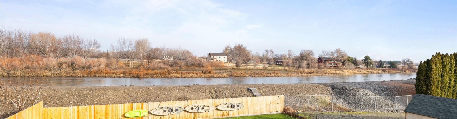 Riverside Dr, West Richland, Washington 99353, 3 Bedrooms Bedrooms, 0 ,3 BathroomsBathrooms,Houses,For Sale,Riverside Dr,0,289813
