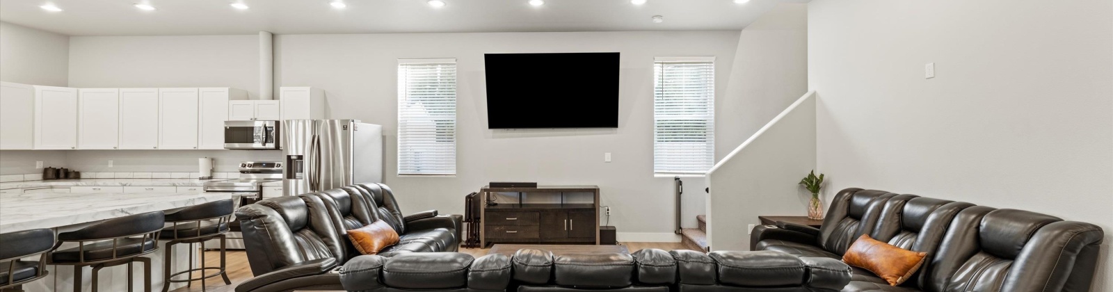 Riverside Dr, West Richland, Washington 99353, 3 Bedrooms Bedrooms, 0 ,3 BathroomsBathrooms,Houses,For Sale,Riverside Dr,0,289813