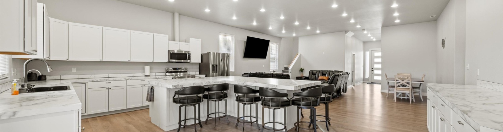 Riverside Dr, West Richland, Washington 99353, 3 Bedrooms Bedrooms, 0 ,3 BathroomsBathrooms,Houses,For Sale,Riverside Dr,0,289813