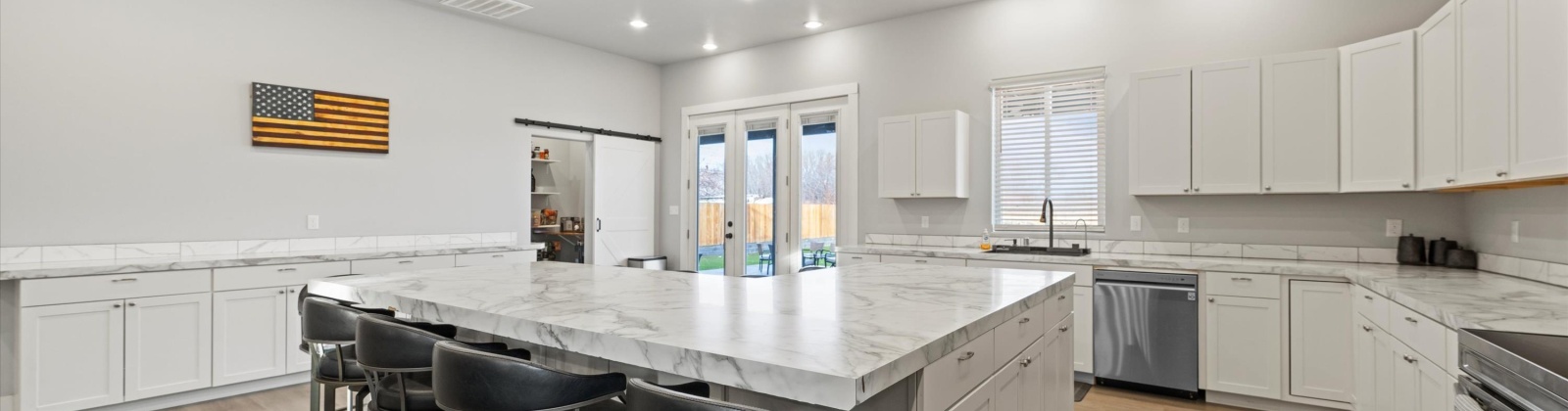 Riverside Dr, West Richland, Washington 99353, 3 Bedrooms Bedrooms, 0 ,3 BathroomsBathrooms,Houses,For Sale,Riverside Dr,0,289813