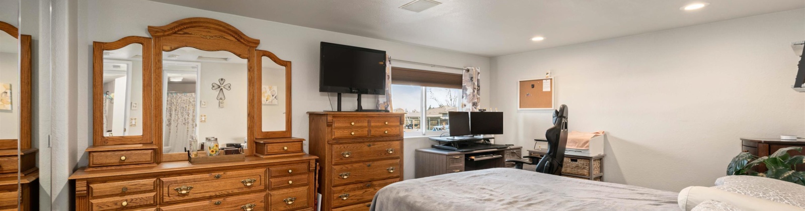 Van Giesen St, Richland, Washington 99354, 2 Bedrooms Bedrooms, 0 ,1 BathroomBathrooms,Houses,For Sale,Van Giesen St,0,289811