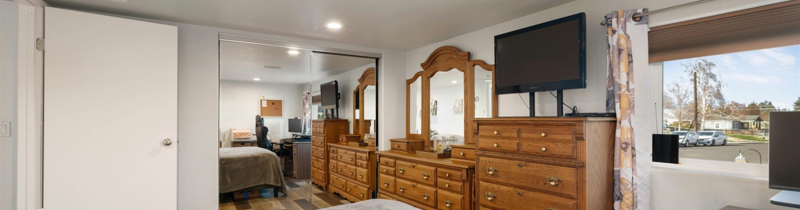 Van Giesen St, Richland, Washington 99354, 2 Bedrooms Bedrooms, 0 ,1 BathroomBathrooms,Houses,For Sale,Van Giesen St,0,289811