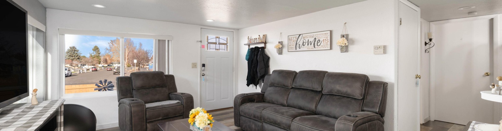 Van Giesen St, Richland, Washington 99354, 2 Bedrooms Bedrooms, 0 ,1 BathroomBathrooms,Houses,For Sale,Van Giesen St,0,289811