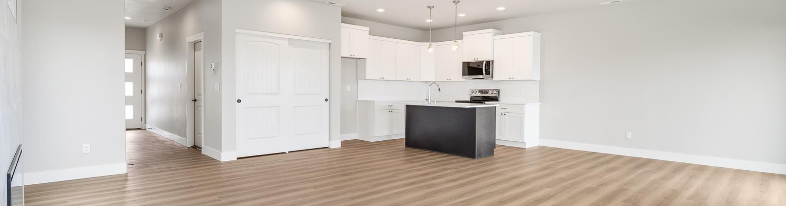 Grapevine Ct, West Richland, Washington 99353, 4 Bedrooms Bedrooms, 0 ,3 BathroomsBathrooms,Condos/townhomes,For Sale,Grapevine Ct,0,289831