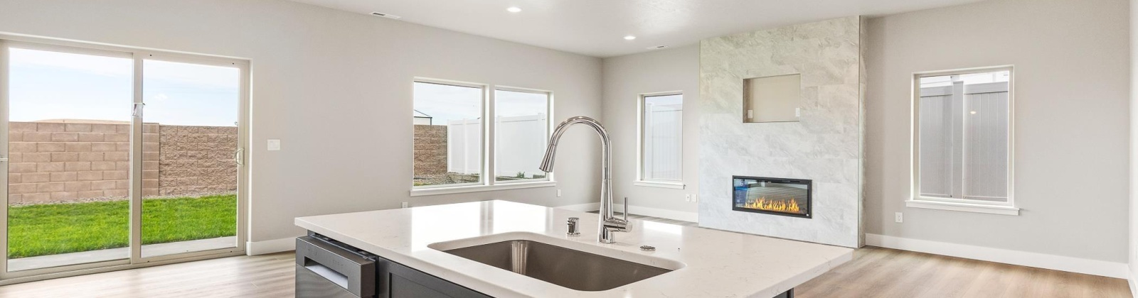 Grapevine Ct, West Richland, Washington 99353, 4 Bedrooms Bedrooms, 0 ,3 BathroomsBathrooms,Condos/townhomes,For Sale,Grapevine Ct,0,289831