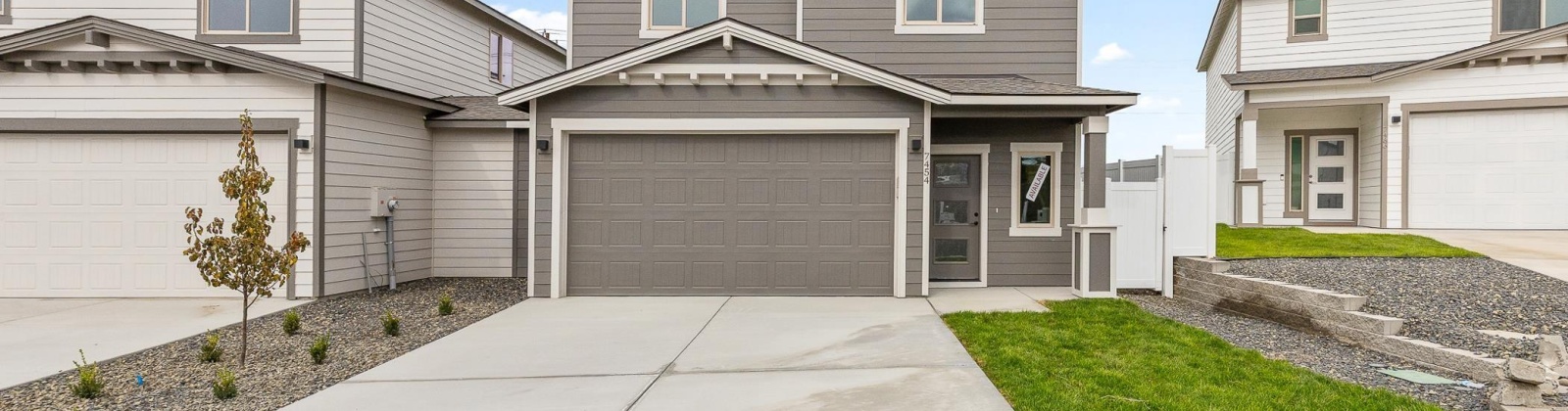 Grapevine Ct, West Richland, Washington 99353, 4 Bedrooms Bedrooms, 0 ,3 BathroomsBathrooms,Condos/townhomes,For Sale,Grapevine Ct,0,289831