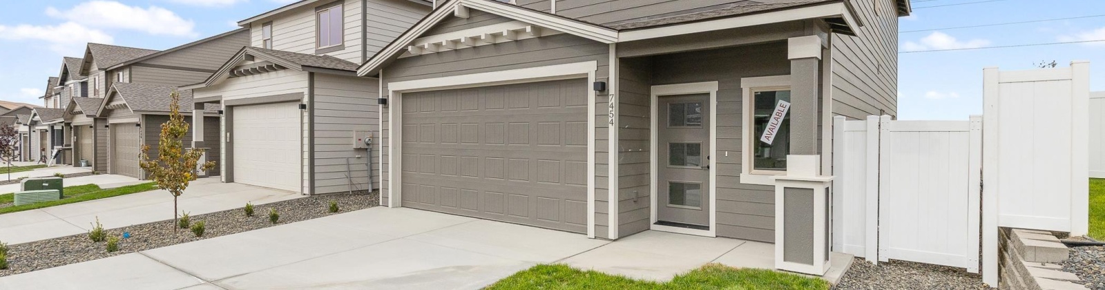 Grapevine Ct, West Richland, Washington 99353, 4 Bedrooms Bedrooms, 0 ,3 BathroomsBathrooms,Condos/townhomes,For Sale,Grapevine Ct,0,289831