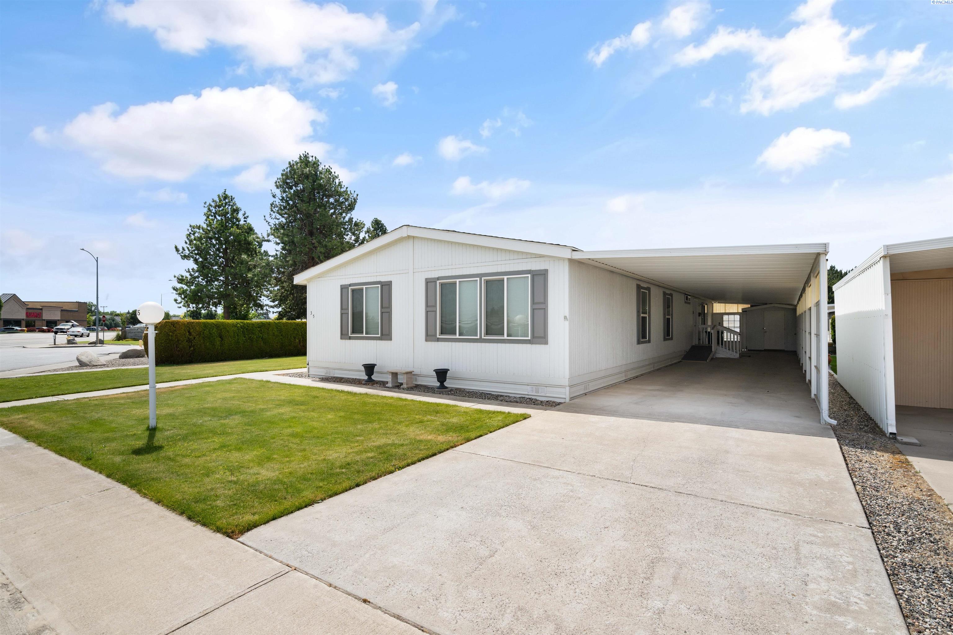 Columbia Center Blvd #35, Kennewick, Washington 99336, 3 Bedrooms Bedrooms, 0 ,2 BathroomsBathrooms,Manufactured Homes,For Sale,Columbia Center Blvd #35,0,285157