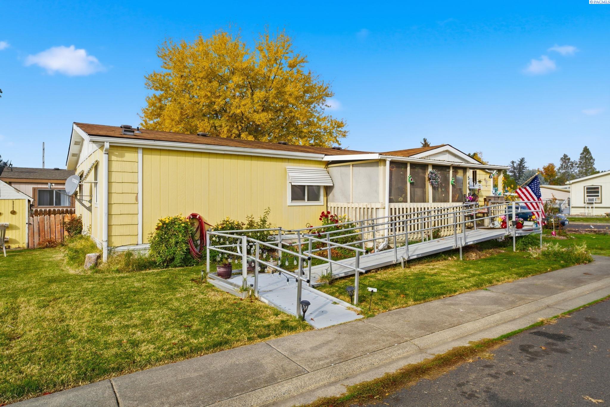 Criscola Ave, College Place, Washington 99324, 3 Bedrooms Bedrooms, 0 ,2 BathroomsBathrooms,Manufactured Homes,For Sale,Criscola Ave,0,288648