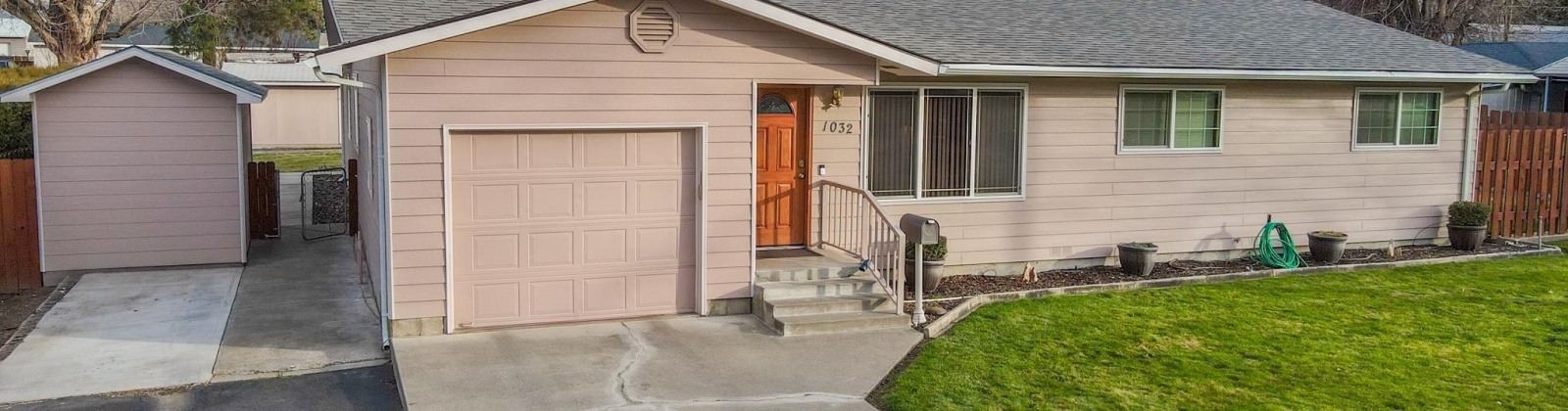 Elm Street, Prosser, Washington 99350, 4 Bedrooms Bedrooms, 0 ,3 BathroomsBathrooms,Houses,For Sale,Elm Street,0,289845