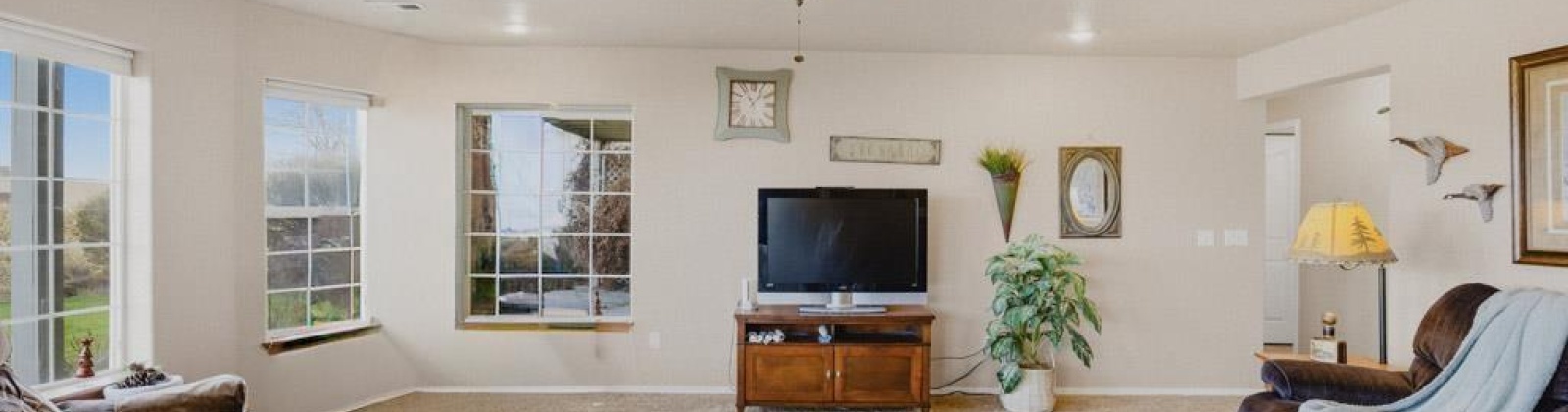 Pleasant View Dr, Clarkston, Washington 99403, 5 Bedrooms Bedrooms, 0 ,3 BathroomsBathrooms,Houses,For Sale,Pleasant View Dr,0,289852