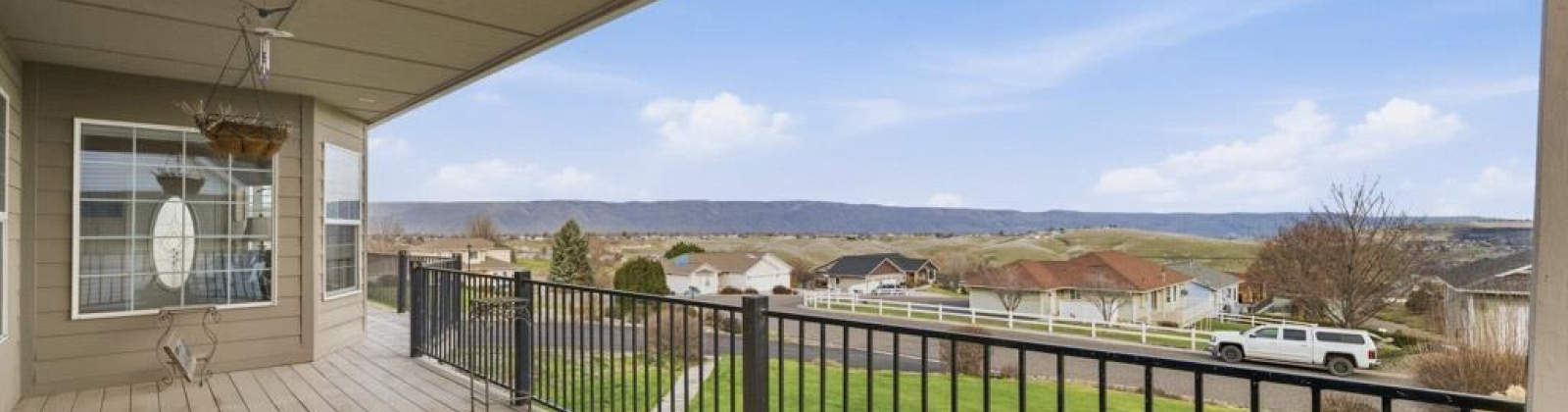 Pleasant View Dr, Clarkston, Washington 99403, 5 Bedrooms Bedrooms, 0 ,3 BathroomsBathrooms,Houses,For Sale,Pleasant View Dr,0,289852