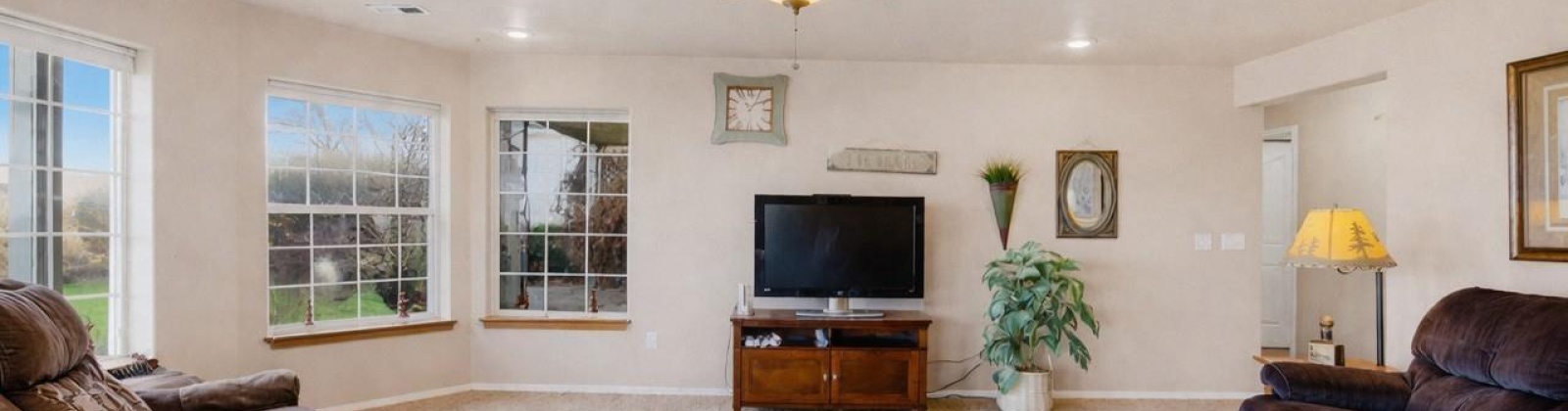 Pleasant View Dr, Clarkston, Washington 99403, 5 Bedrooms Bedrooms, 0 ,3 BathroomsBathrooms,Houses,For Sale,Pleasant View Dr,0,289852