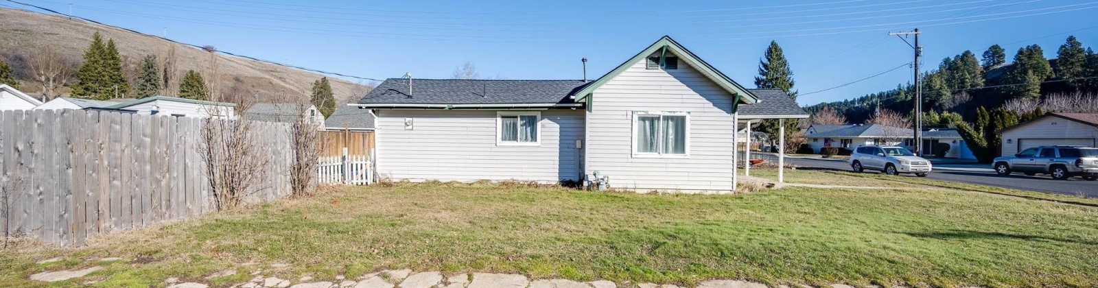 Cedar St, Colfax, Washington 99111-9713, 2 Bedrooms Bedrooms, 0 ,1 BathroomBathrooms,Houses,For Sale,Cedar St,0,289847