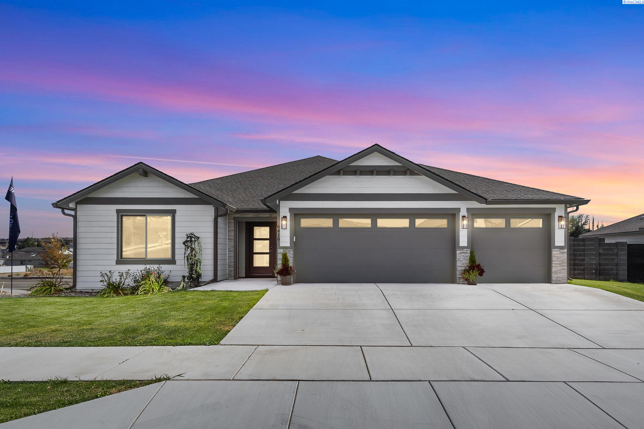 32nd, Kennewick, Washington 99338, 4 Bedrooms Bedrooms, 0 ,2 BathroomsBathrooms,Houses,For Sale,32nd,0,289869