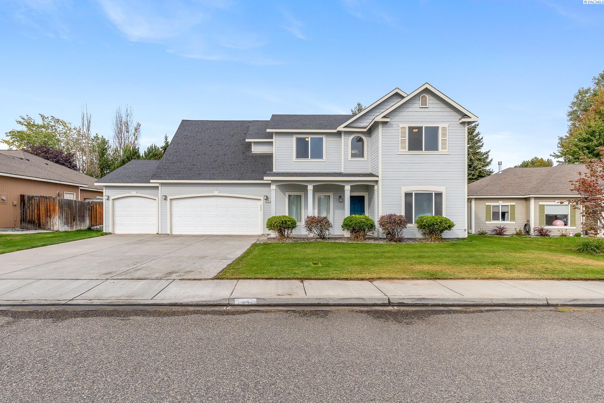 Desert Springs Ave, Richland, Washington 99352, 4 Bedrooms Bedrooms, 0 ,3 BathroomsBathrooms,Houses,For Sale,Desert Springs Ave,0,287906