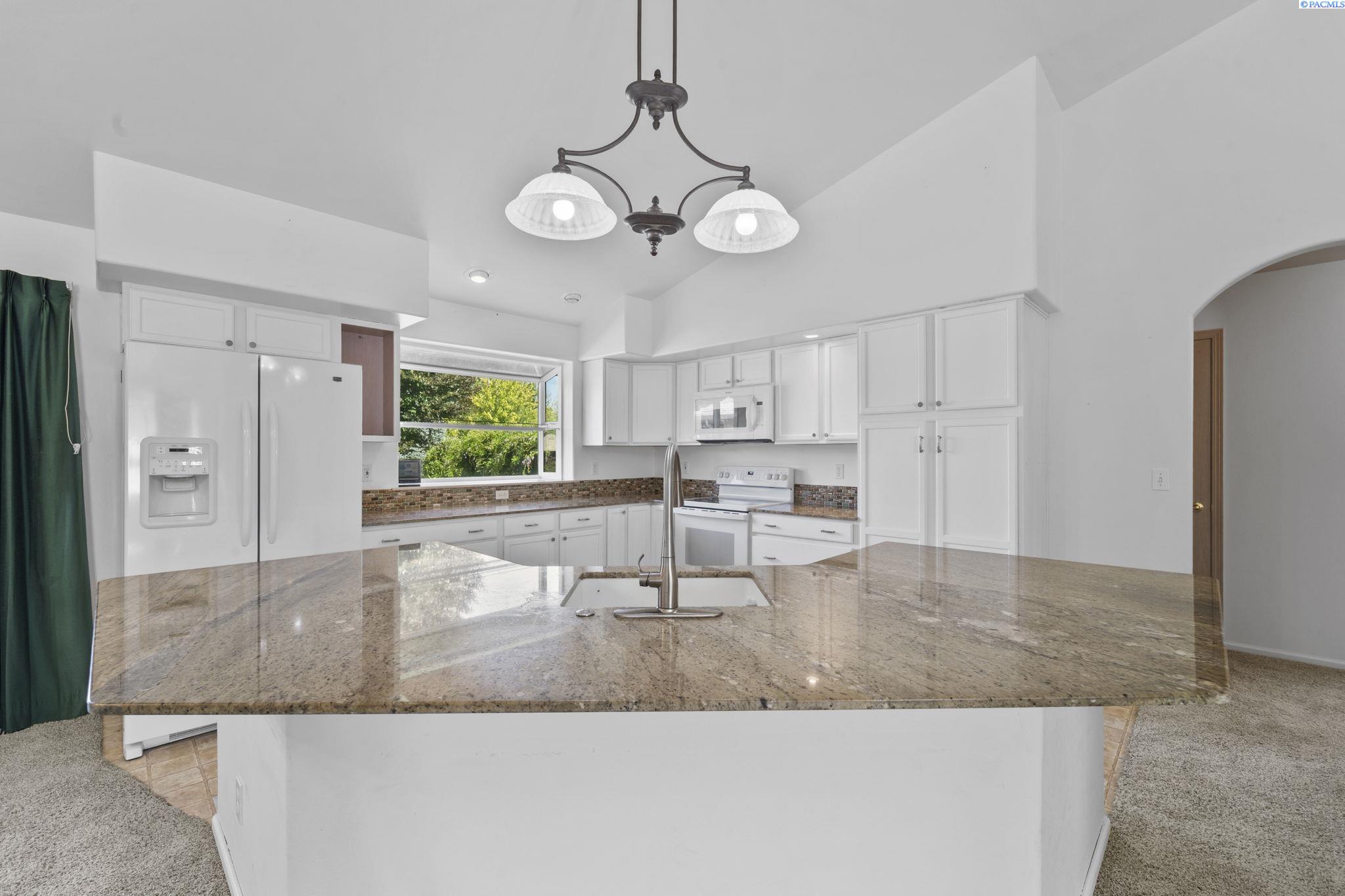 Scottland Ct, West Richland, Washington 99353, 3 Bedrooms Bedrooms, 0 ,2 BathroomsBathrooms,Houses,For Sale,Scottland Ct,0,285935